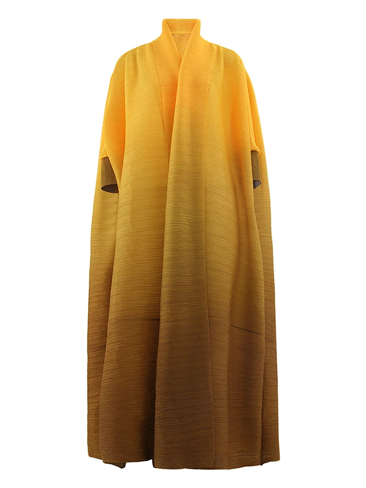 Gradient colour batfly sleeve pleated trench coat, women's stylish goddess style loose long pleated jacket