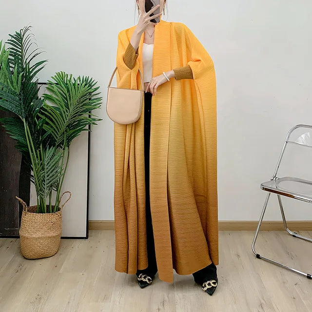 Gradient colour batfly sleeve pleated trench coat, women's stylish goddess style loose long pleated jacket